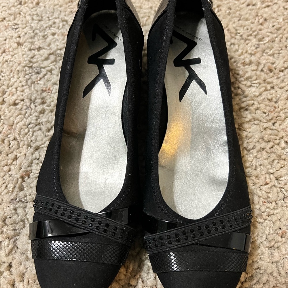 Anne Klein Black Pumps